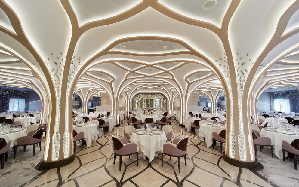 RSSC, Seven Seas Grandeur, Compass Rose 1.jpg